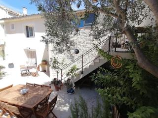 LA CHAMADE maison de village climatisée - 0