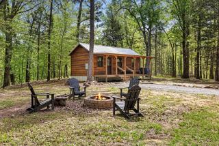 Stunning Riverfront Log Cabin Nestled Amidst Trees in Nashoba, Oklahoma - 6