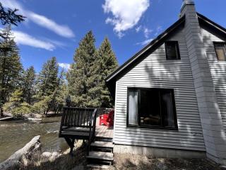 Charming Riverside Cabin with Deck Overlooking Madison River near Three Dollar Bridge in McAllister, Montana - 3