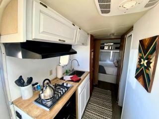 Pet-Friendly Airstream Adventure in Colorado, Perfect Glamping Escapes in Grand Junction - 5