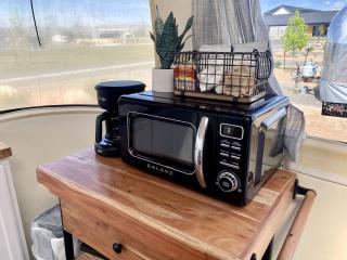 Pet-Friendly Airstream Adventure in Colorado, Perfect Glamping Escapes in Grand Junction - 3