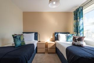 Beverley 2 bedroom Central Home Garden Parking - 3