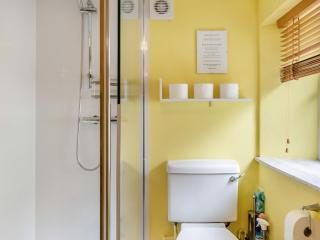 2 Bed in Cosheston FB060 - 3