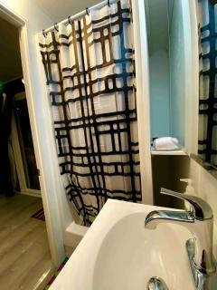 Fully Refurbished Container in Devore Heights, California, for Glamping Trips on Route 66 - 1