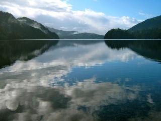 Waterfront Vacation Cabin on Lake Whatcom in Bellingham, Washington - 5