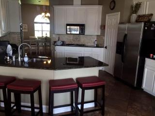 Spacious Cottage Rental on the Shores of Cedar Creek Lake in Mabank, Texas - 5