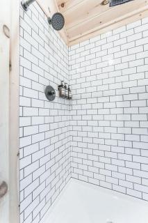 Charming Micro Home Escape: Unforgettable Glamping Experience in Colorado - 3