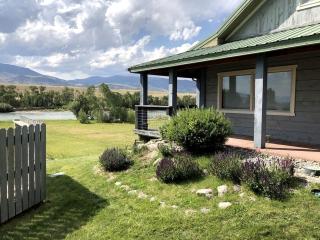 Wonderful River Cottage with Great Hiking Trails in Montana - 4