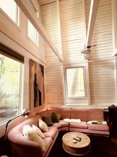 Peaceful Tree House Nestled Away in Hudson Valley, New York - 9