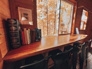 Stunning Tree House Tucked Away Among the Trees near Germantown, Kentucky - 8