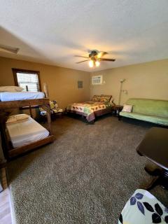 Cozy Cabin Rentals for a Family Getaway in Southeastern Iowa - 2