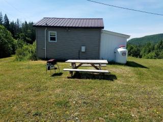 Cabin for Couples, Perfect for a Romantic Getaway in New Hampshire - 1