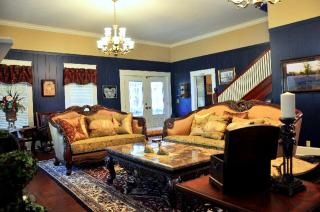Luxurious Bed and Breakfast Vacation Rental for Large Groups in East Texas - 9