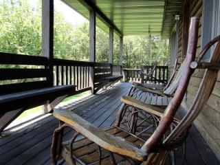 Lovely Cabin for Seven with Hot Tub near Deep Creek Lake in West Virginia - 6
