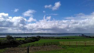 Charming Cabin Rental for Two Guests by the River Shannon, Ireland - 7