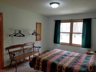 Simple Cabin Rental with Screened-In Porch on Moose Lake near Eau Claire - 3