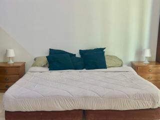 Spacious Luxury Stay by Corniche Beach - 2