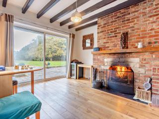 4 Bed in Binfield 93244 - 5