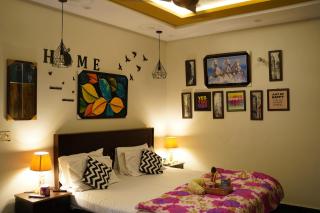 1 Private Bed For Family Couple - 3