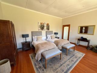 Grey Ghost Lodge - 9