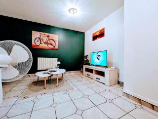 Spacious and comfortable apart with terrace in downtown - 0