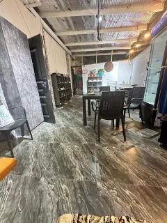 L&K Hostel - 1