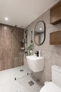 1mins Hongik Stn - blossom08 - 4