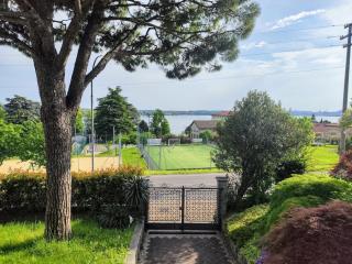 Beautiful villa on Lake Pusiano - 1