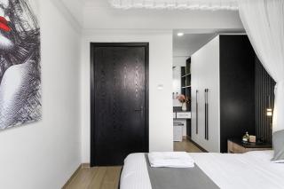Lavish condo - 5
