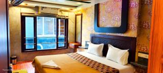 Karimeen Boathouse - 3