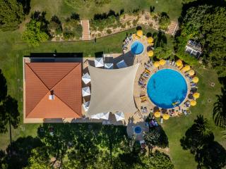 5 star Luxury SevenPines apartment with large balcony and 3 communal pool - 2