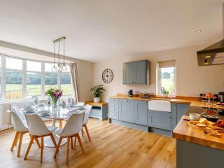 4 Bed in Alsop-En-Le-Dale 88935 - 8