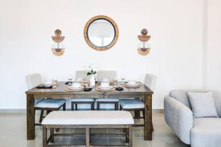 Al Reef Elite 3BR - Luxury Stay with Pool Access Near Al Reef Beach & Marina - 4