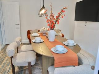 Modern Spacious 3BR-Free Parking-Long Stay Discounts - 4