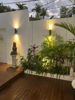 Elwan Villa Seminyak - 8