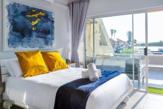 Port Owen Marina Starlight 20 by First Private Stays - 5