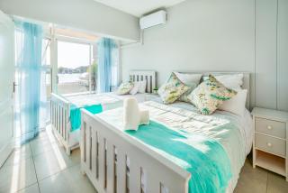 Port Owen Marina Starlight 20 by First Private Stays - 2