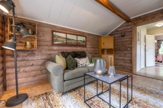 The Blue Cabin - 2