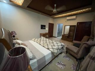 Serene 3BR Cottage River View, Bonfire & Wi-Fi - 9