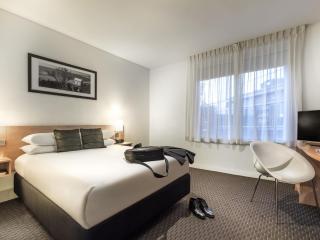 ibis Melbourne Hotel and Apartments - 5