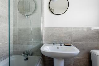 Stockton 3-bed Family & Contractor Stay - 2