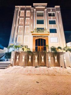 Hotel The Rising Banaras - 9