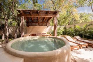 Luxe Ground-Floor 3BR Jungle Retreat with Plunge Pool - Tulum - 4