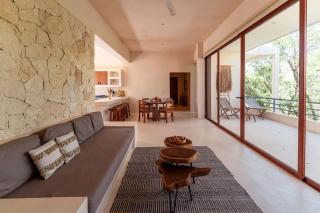 Luxe 3BR Penthouse with Rooftop Pool & Jungle Panorama & Plunge Pool - 3