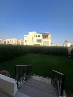 شقة دور ارضي في كمبوند كالما بحدائق اكتوبر - 1