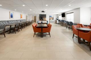 Holiday Inn Express & Suites Wyomissing by IHG - West Reading - 7
