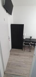 Affordable 5-BR Shared Apartment / Enkplatz U3 Getaway - 4