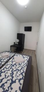 Affordable 5-BR Shared Apartment / Enkplatz U3 Getaway - 1