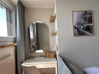 Appartement Wolke7 byTILLY - Im Skigebiet Gerlitzen auf 1500m Seehöhe - familienfreundliche 3 Zimmer Wohnung - Hallenbad im Haus - moderne Küche mit Vollausstattung - Balkon - traumhafte Aussicht über ganz Kärnten - himmlisch bequeme Boxspringbetten - 1