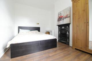 House 10 mins walking distance to Railway station - 1